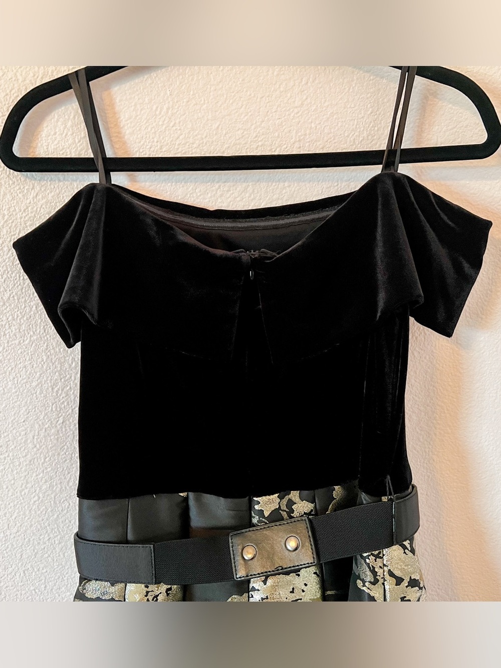 Eliza J Size 8 Black & Gold Metallic Floral Off-Shoulder Formal Dress w/ Pockets - Picture 4 of 10